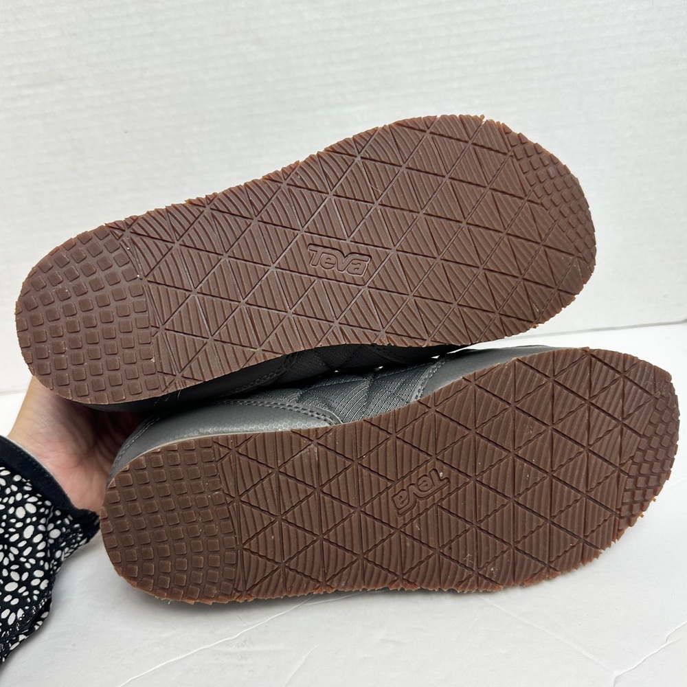 Teva ReEMBER Mid Slip-On Quilted Outdoor Bootie in Gray Mens Size 7 - Picture 9 of 11